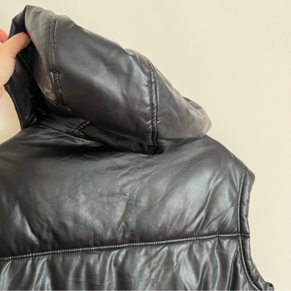 Zara Black Quilted Faux-Leather Puffer Vest - Picture 10 of 11